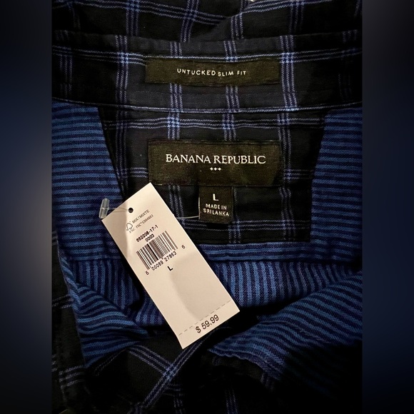 Men’s Banana Republic Untucked Button Down Shirt - Picture 4 of 4